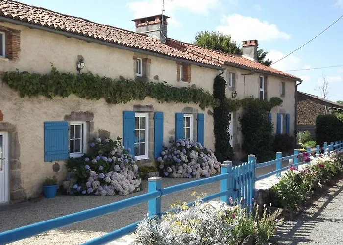 La Gondromiere 79140 Apartment